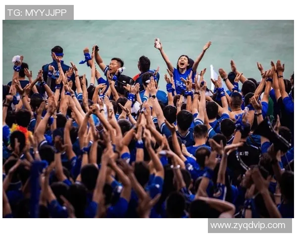 南宁夜足球热潮来袭球迷齐聚共享激情与欢乐的足球盛宴